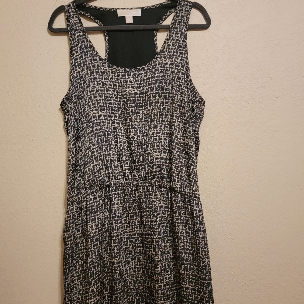 Dress - Picture 5 of 6